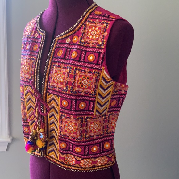 Beautiful vest - Picture 2 of 7